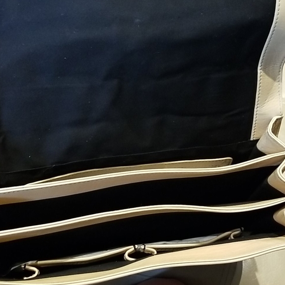 NEW Rebecca Minkoff collection cream leather bag - Picture 4 of 11